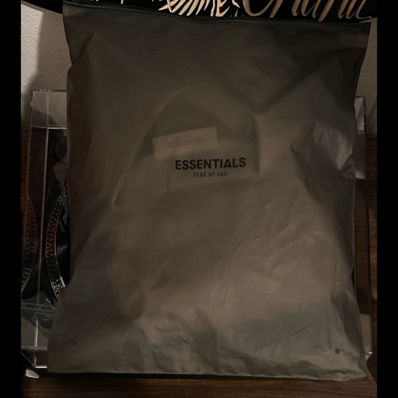 Fear of God Essentials Mens Long sleeve Polo - Picture 5 of 5